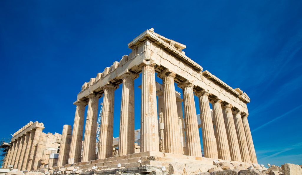 ParthenLa enseñanza y el aprendizaje eran claves para los antiguos griegos. on on the Acropolis in Athens, Greece
