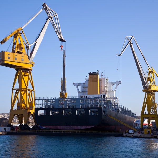 C.2 Trabajos de construcción, reparación y mantenimiento naval en astilleros y muelles